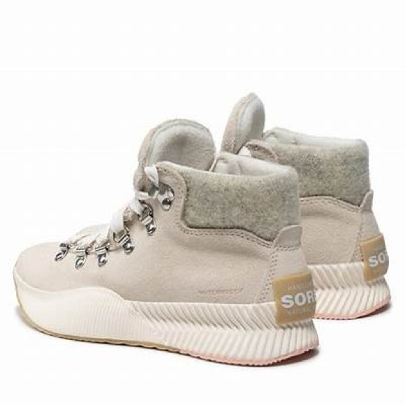 Sorelš¤Out N About III Conquest Beige Waterproof Boot - Picture 12 of 13